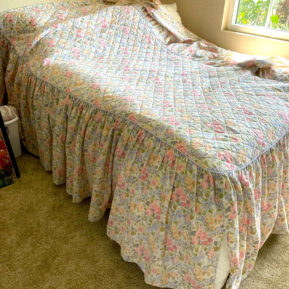 Vintage Laura Ashley Twin Quilted spread with skirt